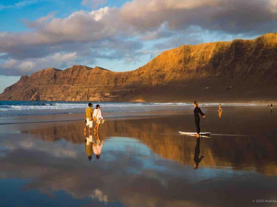 Famara, Apto. En Zona Tranquila A 200M Del Mar. Appartamento Esterno foto