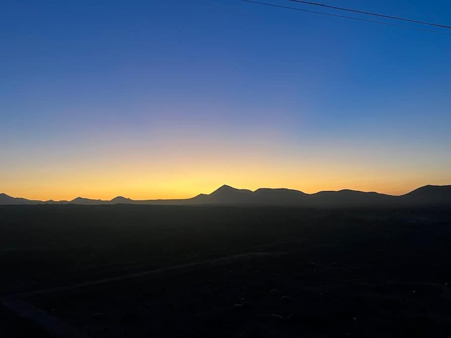 Famara, Apto. En Zona Tranquila A 200M Del Mar. Appartamento Esterno foto